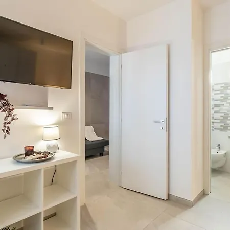 ¤Charme Di Bari¤ Intero Apt Con Design Moderno E Centrale Exterior photo